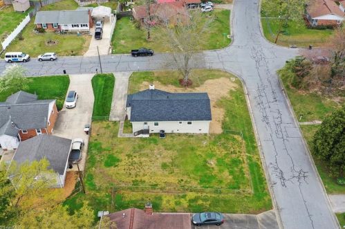 2601 Daye Dr, Greensboro NC  27406-6205 exterior