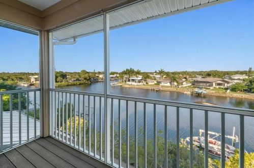 705 Shakett Creek Dr, Nokomis FL  34275-2252 exterior