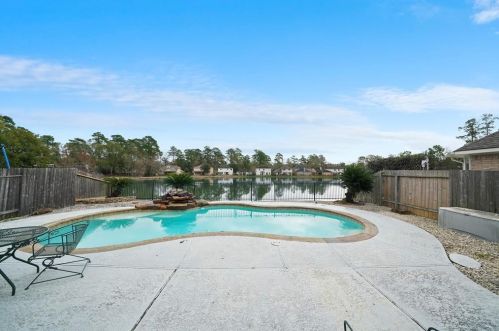 1618 Trail Oaks Ct, Humble, TX 77339-4483