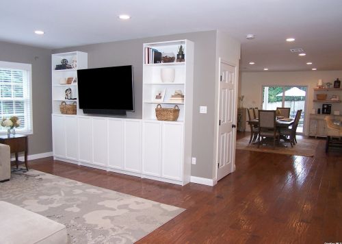 10 Ridgewood St, Elwood NY  11731-1614 exterior