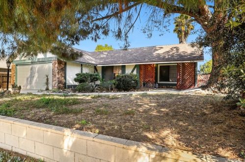 24778 Cornstalk Rd, Wildomar, CA 92595-8892