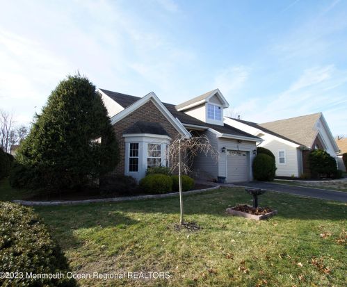 172 Sylvan Lake Blvd, Berkeley Township, NJ 08721-1962