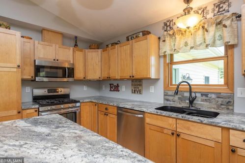 1748 30th Ave, Hammond WI  54015-5215 exterior