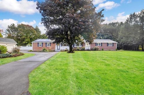 9 Margaret Dr, East Windsor, CT 06016-9686