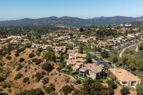 3762 Sunset Ridge Rd, Altadena, CA 91001-3864