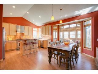 5055 Quantico Ln, Minneapolis, MN 55446-2204