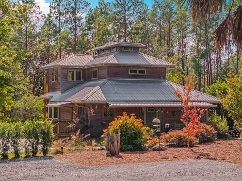 3 Edgewater Dr, Freeport, FL 32439-9639
