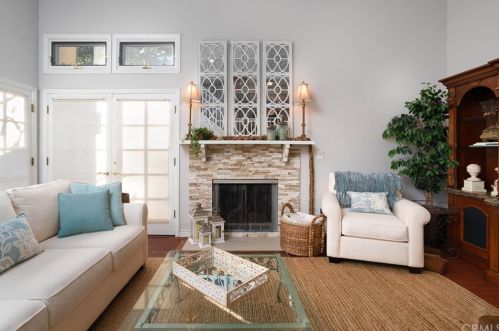712 Broadway, Redondo Beach, CA 90277-4601
