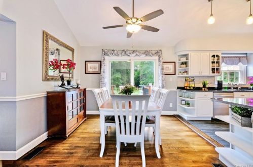 70 Mountain View Rd, Fishkill NY  12524-3209 exterior