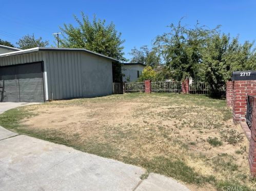 2717 Lee Dr, Bakersfield, CA 93304-5834