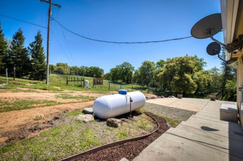 951 Crystal Oak Pl, Newcastle CA  95658-9405 exterior