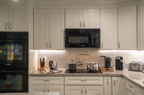 8530 Harwell Dr, San Diego CA  92119-1917 exterior