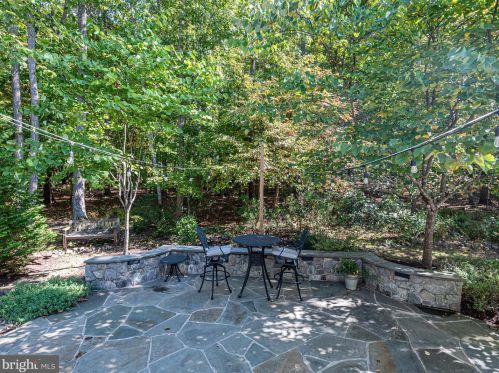 20500 Stone Fox Ct, Leesburg VA 20175-7223 exterior