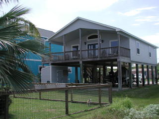 1208 Live Oak St, Rockport, TX 78382-2230