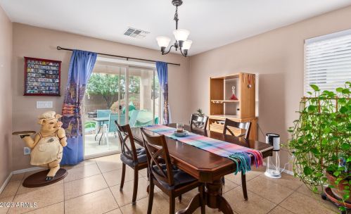 967 Leslie Ave, San Tan Valley AZ  85140-4439 exterior