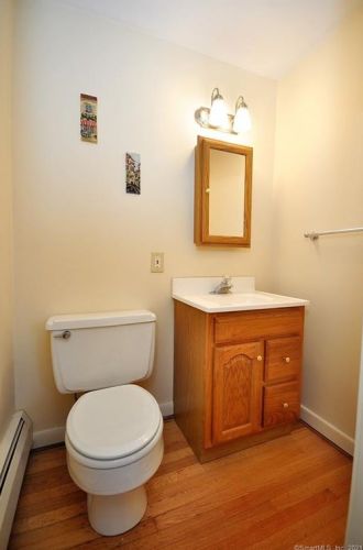 55 Foster Ln, Windsor CT exterior