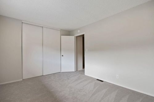 1199 Oddstad Blvd, Pacifica CA  94044-3850 exterior