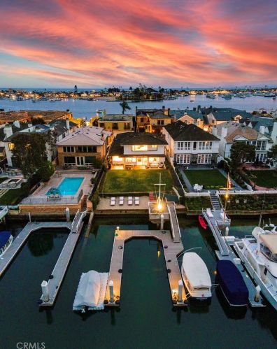 11 Harbor Island Rd, Newport Beach CA  92660 exterior