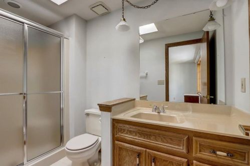 5339 Cambridge Ln, Milwaukee WI 53221-3237 exterior