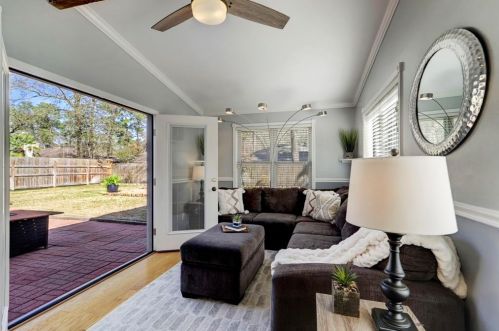 5006 Shady Gardens Dr, Humble, TX 77339-1274