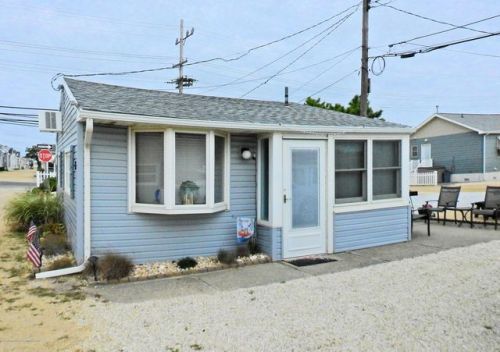 36 Plover Way, Lavallette, NJ 08735-1518
