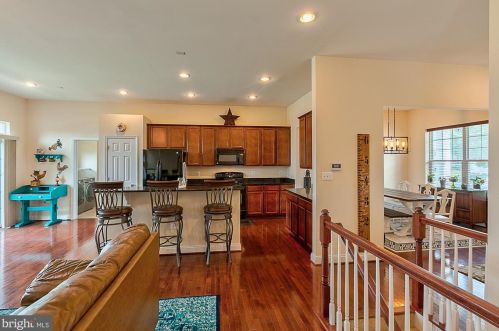 264 Burberry Ln, Charles Town WV  25414-5621 exterior