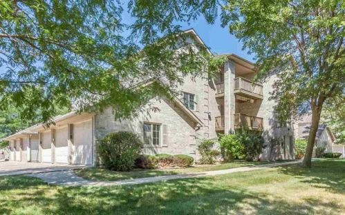 2869 Coral Ct, Iowa City, IA 52241-2751