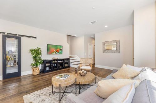 6452 Alexandri Cir, Carlsbad CA  92011-3610 exterior