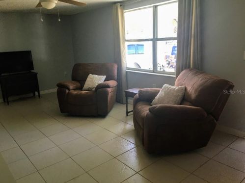 9736 Mark Twain Ln, Port Richey, FL 34668-4170
