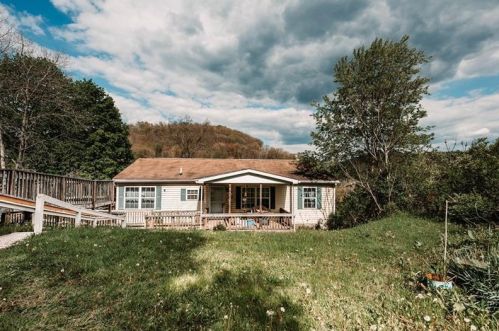 71 Dixon Rd, Clymer, PA 15728-1001