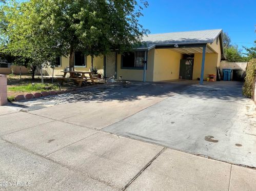7246 College Dr, Phoenix, AZ 85033-1425