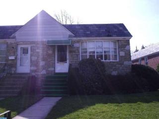 609 Wanamaker Rd, Meadowbrook, PA 19046-2221