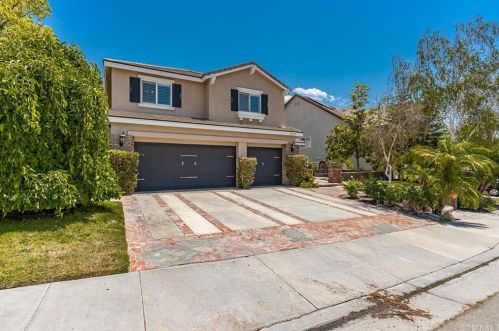 26529 Brooks Cir, Santa Clarita, CA 91381-1431