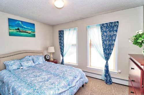 19 Tania Dr, Manchester CT  06040-6824 exterior