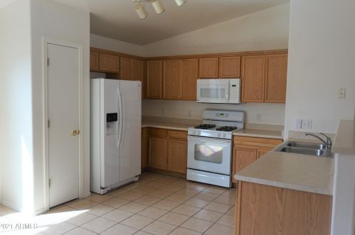 2244 Copper Sky Dr, Sierra Vista AZ  85635-6951 exterior