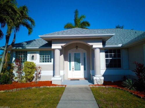 119 1st Pl, Cape Coral, FL 33990-1006