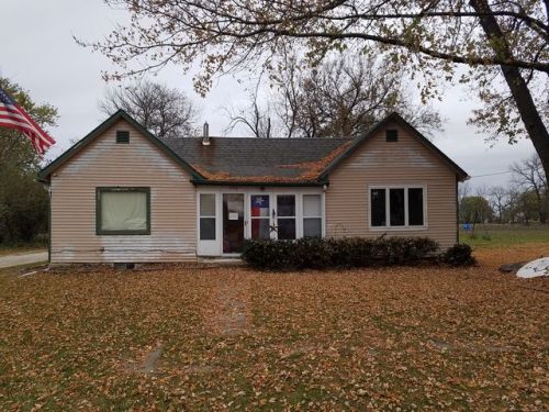 132 Monona St, Blencoe, IA 51523-2013