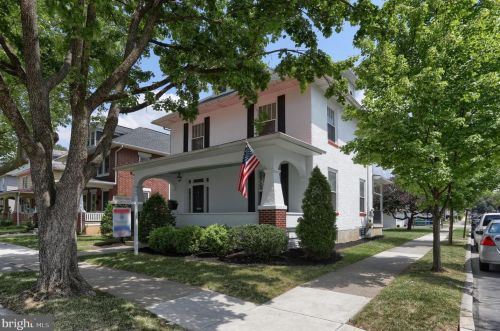 74 Caracas Ave, Swatara, PA 17033-1416