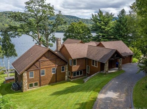 9 Orchard Rest Rd, Sherman CT  06784-2043 exterior