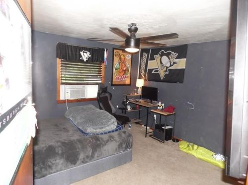 4706 Smithfield St, Mckeesport PA  15135-1216 exterior