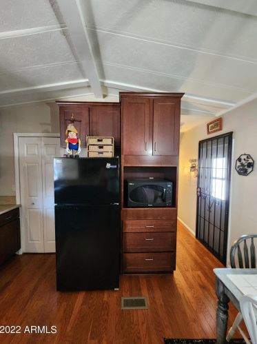18214 2nd St, Phoenix AZ  85022-1006 exterior