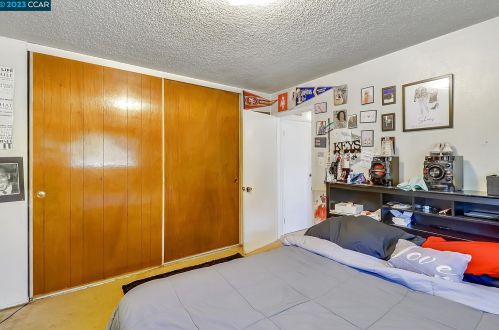 3201 Arkansas St, Oakland CA 94602-3707 exterior