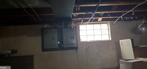 624 Borbeck Ave, Philadelphia PA 19111-3104 exterior