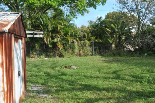 2175 33rd Ave, Vero Beach, FL 32960-2435