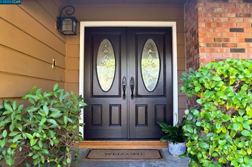 145 Burgess Ct, Danville, CA 94526-5306