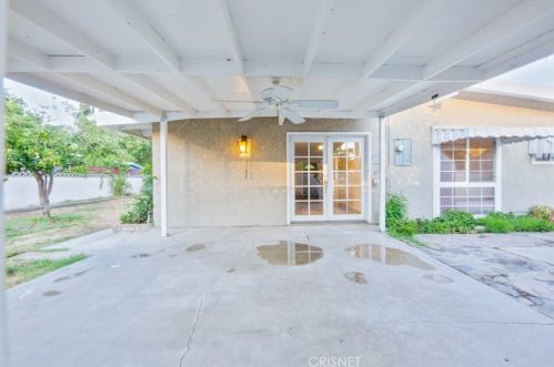 27325 Santa Clarita Rd, Santa Clarita CA  91350-1317 exterior