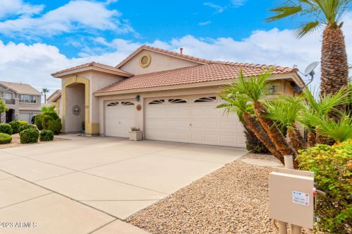 490 Nantucket Ct, Chandler, AZ 85225-4825