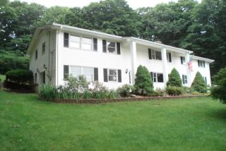 6975 Main St, Bridgeport, CT 06611-1335