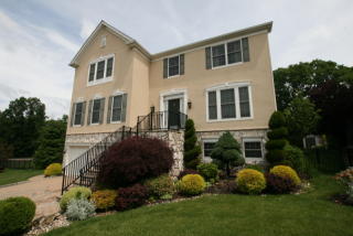 65 Lafayette Cir, Paterson, NJ 07512-2196