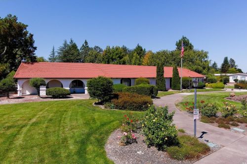 41 Westgate Cir, Santa Rosa CA  95401-9013 exterior